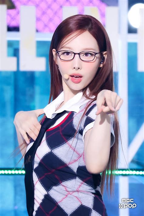 nayeon abcd.